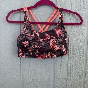 Lululemon sport bra size 6